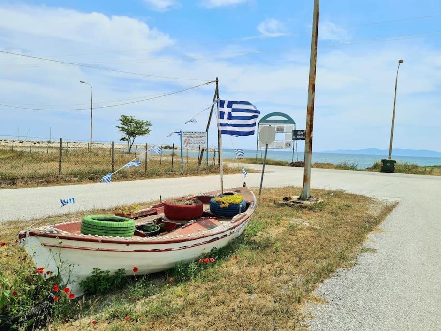 Mom'S Seaside Home Karianí Kültér fotó